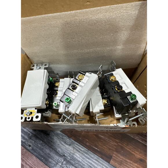 4 Way Switch Decorative Light Switch ONLY-(8 Pack, Glossy White) - Picture 4 of 4